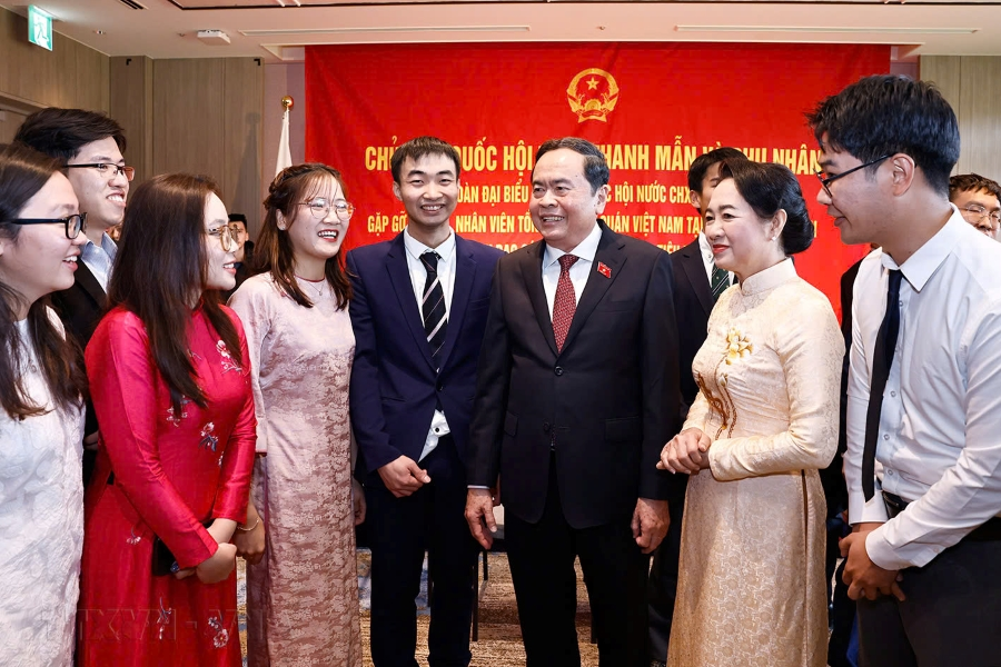 Chủ tịch Quốc hội Trần Thanh Mẫn và Phu nhân gặp gỡ cộng đồng người Việt Nam tại Nhật Bản